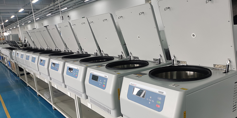 Các tính năng của máy ly tâm benchtop tốc độ cao để bàn