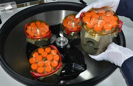 Máy ly tâm benclop tốc độ cao scence cht210