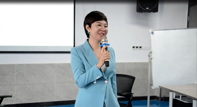 Đào tạo đội ngũ bán hàng Xiang Yi