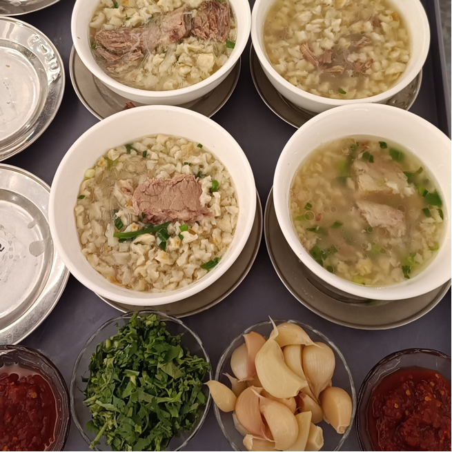 Nhân viên xiangyi tập trung tại thủ đô Tây An Cổ Đại để trải nghiệm cuộc hành trình lịch sử và văn hóa ngàn năm.