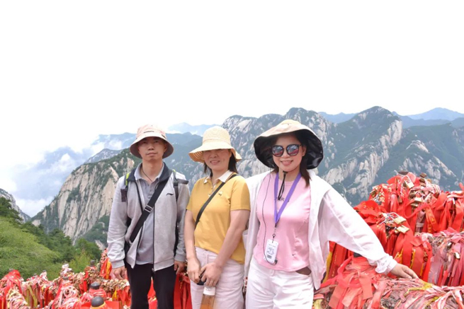 Nhân viên xiangyi tập trung tại thủ đô Tây An Cổ Đại để trải nghiệm cuộc hành trình lịch sử và văn hóa ngàn năm.