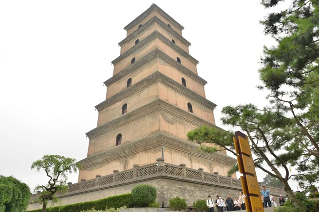 Nhân viên xiangyi tập trung tại thủ đô Tây An Cổ Đại để trải nghiệm cuộc hành trình lịch sử và văn hóa ngàn năm.