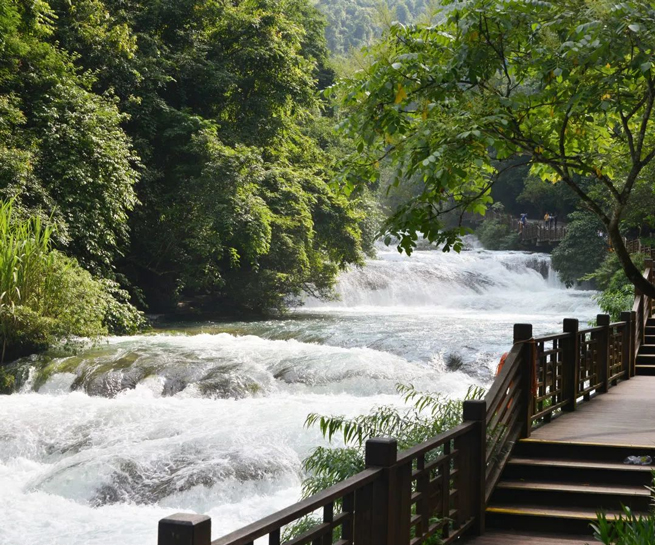 Chào mừng kỷ niệm 100 năm thành lập Đảng Cộng Sản Trung Quốc, xiangyi centrifuge tour du lịch 5 ngày Quý Châu đầy màu sắc
