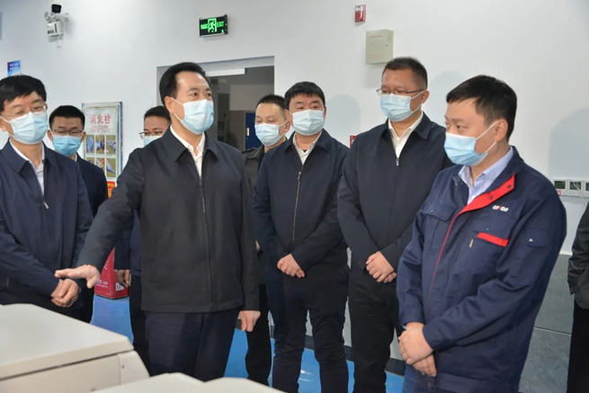 Bí Thư Đảng ủy Quận wangcheng đến thăm Máy ly tâm xiangyi