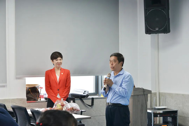 Đào tạo đội ngũ bán hàng Xiang Yi